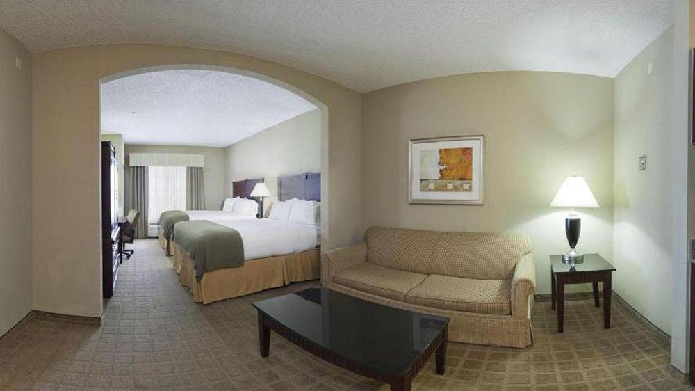 Holiday Inn Express Hotel & Suites Shawnee I-40 By Ihg Esterno foto