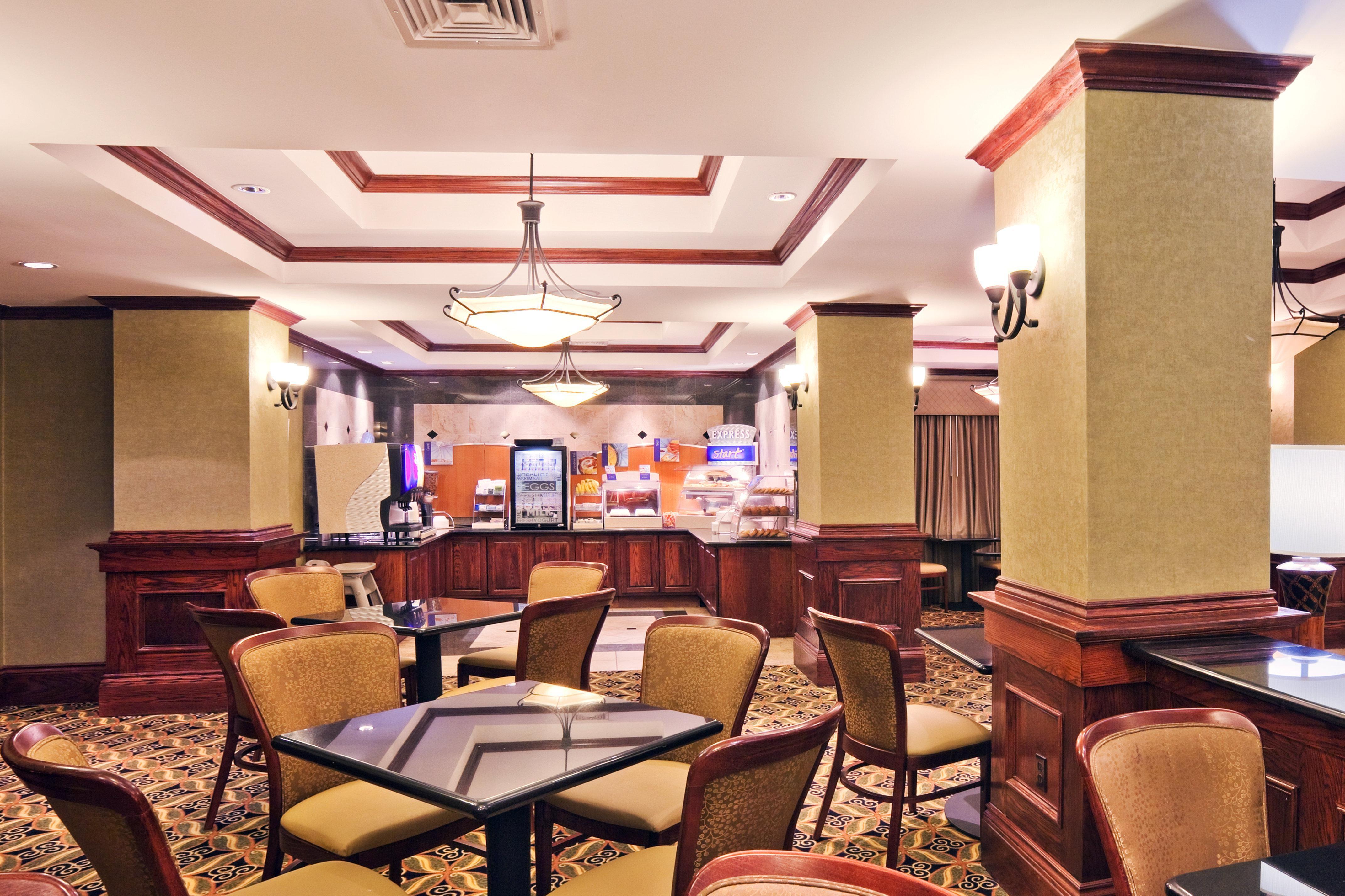 Holiday Inn Express Hotel & Suites Shawnee I-40 By Ihg Esterno foto