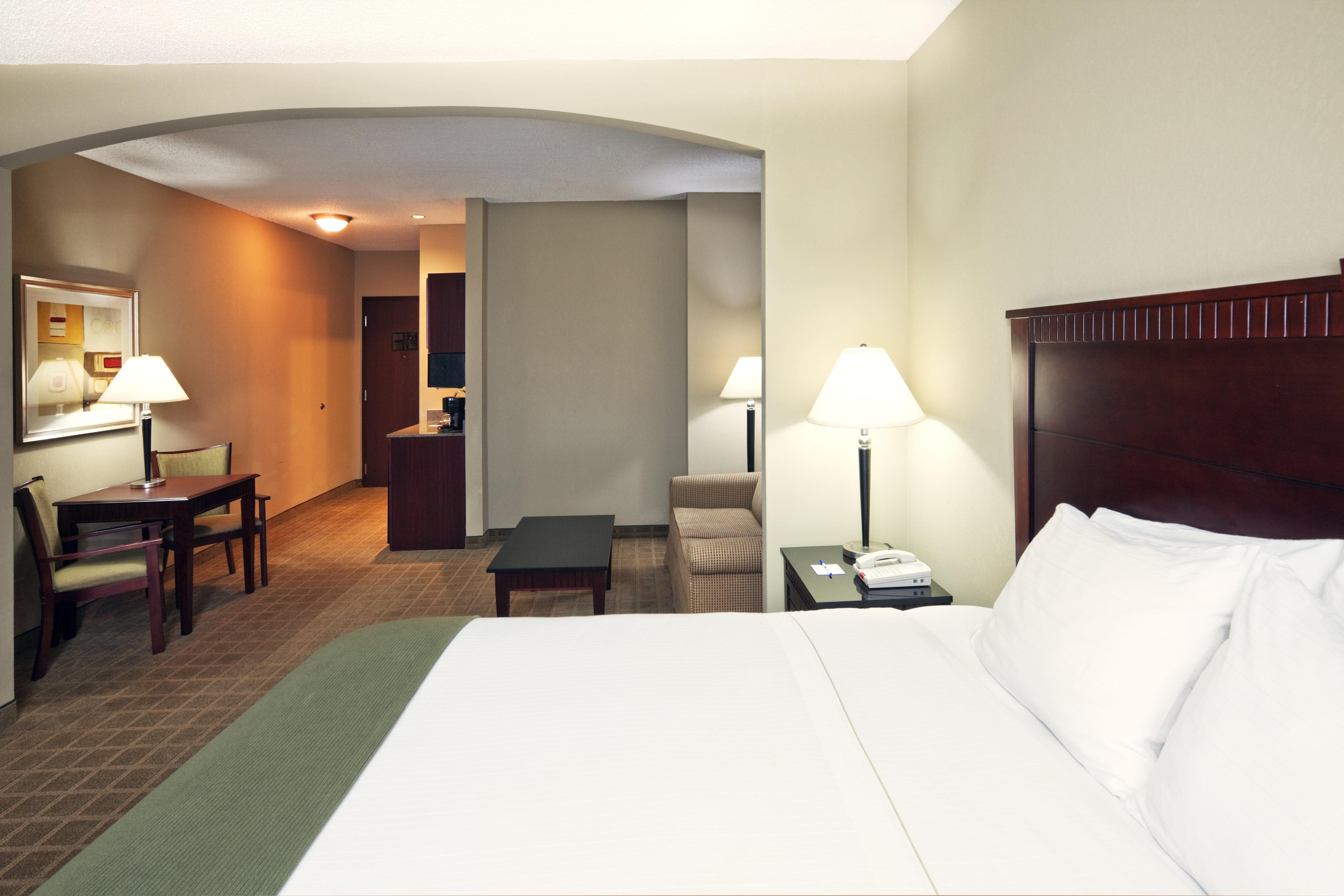 Holiday Inn Express Hotel & Suites Shawnee I-40 By Ihg Esterno foto